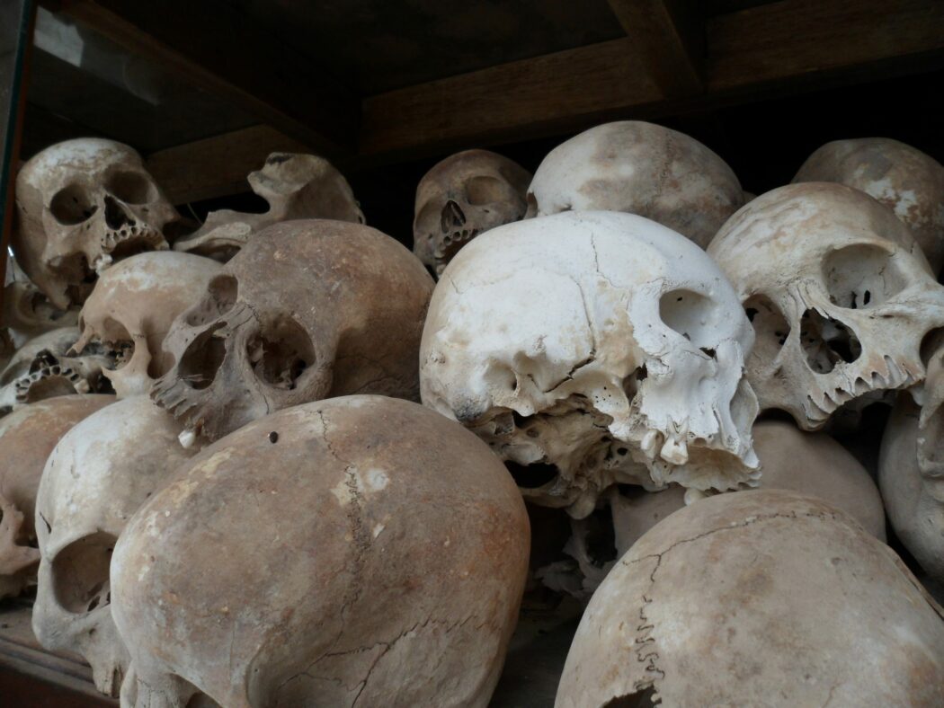 Enquête sur deux prêtres bretons victimes des Khmers rouges