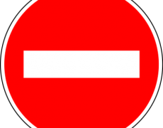 Raymond Devos en riait, la ville de Paris l’a fait : 4 sens interdits