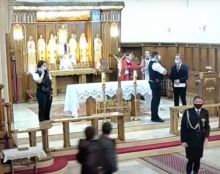 Londres : la police évacue l’office de la Passion dans la paroisse polonaise du Christ-Roi