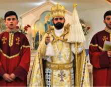 Le père Mashdots Zahtérian forme les futurs prêtres catholiques d’Arménie