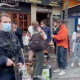 Évacuation à 21h des terrasses, fusil d’assaut en main