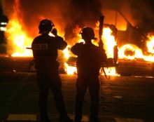 Chronique du délitement. Et des émeutes. Et de la grogne dans les Armées