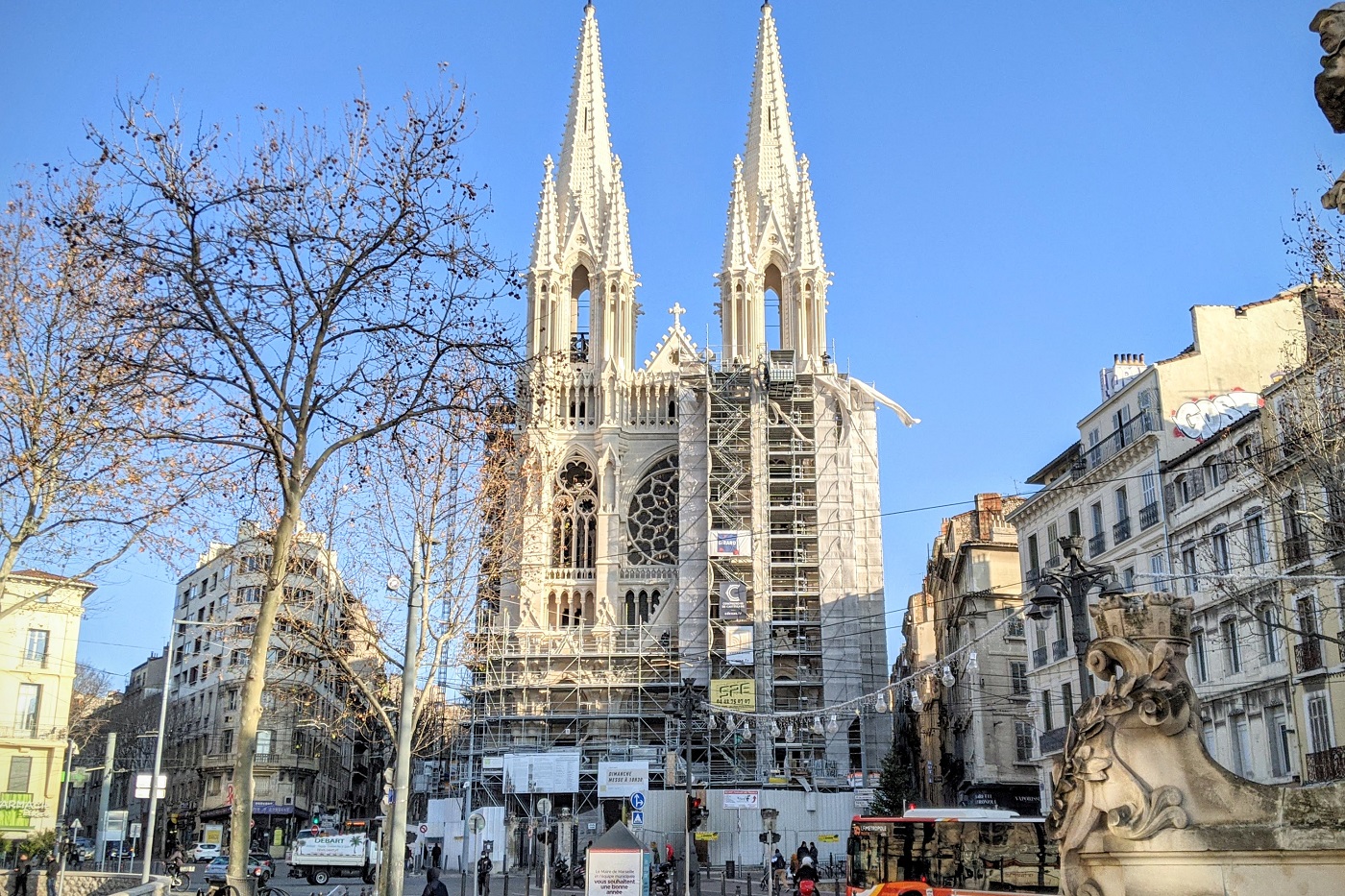 Marseille L Eglise Des Reformes Souillee Le Salon Beige