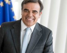 Le commissaire européen chargé de la promotion du mode de vie européen souhaite l’Aïd