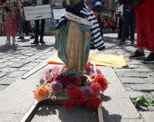 Quel est le trait commun entre l’extrême gauche, les verts et les islamistes ? La christianophobie