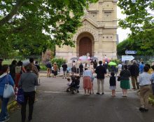 Saint Germain en Laye : des catholiques toujours à la porte de l’église