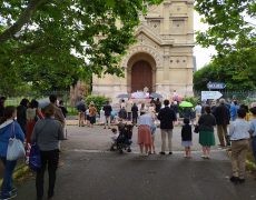Saint Germain en Laye : des catholiques toujours à la porte de l’église