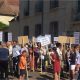 Manifestation devant l’évêché de Dijon contre l’expulsion des prêtres de la Fraternité Saint-Pierre