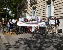 Troisième manifestation devant la nonciature apostolique