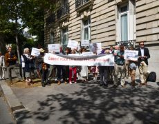 Troisième manifestation devant la nonciature apostolique