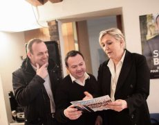Au sein du RN, certains redoutent un complot des catholiques traditionalistes…