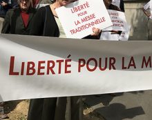 Sixième manifestation devant la nonciature