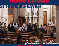 200 personnes prient le chapelet à Saint-François-Xavier pour le retour de la messe des étudiants