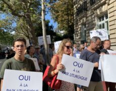 10e manifestation devant la nonciature