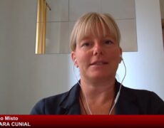 “Vous ne pouvez plus dire que se vacciner est un acte d’amour car un acte d’amour sans consentement et sous chantage s’appelle un viol.”