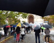 Saint-Germain-en-Laye : messe sous pluie