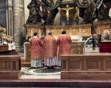 10e pèlerinage international Populus Summorum Pontificum : Messe à l’Autel de la Chaire à Saint Pierre de Rome