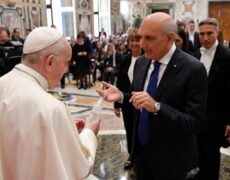 Avortement : le pape appelle les pharmaciens à l’objection de conscience