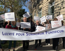 13e manifestation devant la nonciature