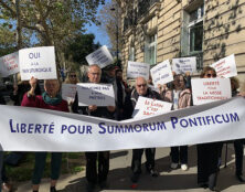 13e manifestation devant la nonciature