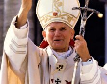 A l’origine des accusations contre Jean-Paul II, les faux dossiers du régime communiste