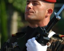 Montauban : roué de coups sous les yeux de sa femme, un ancien parachutiste meurt