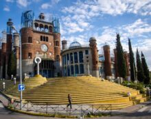 Il a bâti seul une cathédrale pendant 60 ans
