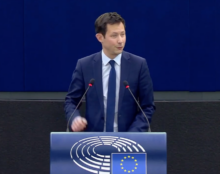 Nier ce qui nous relie, c’est détruire toute possibilité d’appartenir à une culture commune. Joyeux Noël.