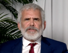 Le Pr. Robert Malone déconseille fortement de faire vacciner les enfants contre la Covid