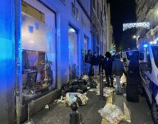 Une religieuse a chassé des antifas qui saccageaient un restaurant