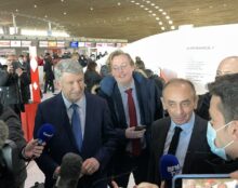 Éric Zemmour est accompagné par Philippe de Villiers pour son déplacement en Arménie