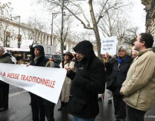 20e manifestation devant la nonciature