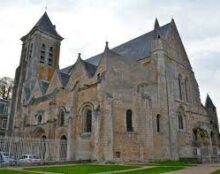 Châteaudun : Julien Cohen renonce à l’église de la Madeleine