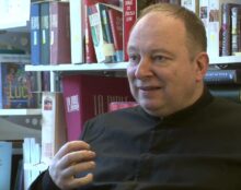 “Cette communion viscérale avec le pape… n’a jamais empêché que nous posions des questions respectueuses”