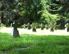A l’abbaye de Landévennec, chaque tombe est “personnalisée”