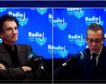 Djack Lang et Frédéric Haziza dissertent avec petits fours et sirops suaves à propos de l’exposition sur les Juifs d’Orient