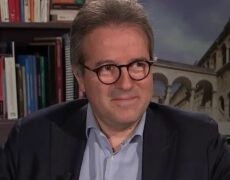 Faut-il maintenir les soins gratuits pour les immigrés clandestins ?