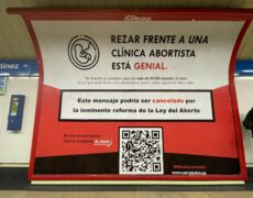 “Prier devant les cliniques d’avortement, c’est bien” : le maire de Madrid défend la liberté d’expression