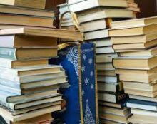 Déstockage : livres neufs à moitié prix