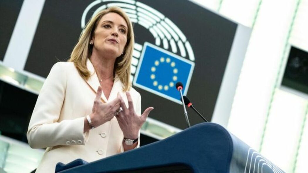Roberta Metsola, nouvelle présidente du Parlement européen, pro-vie et pro-LGBT…