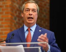 Selon Nigel Farage, 17 371 britanniques, sans comorbidité, sont morts du Covid et seulement du Covid