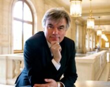 Alain Houpert : “La stratégie du tout vaccinal est un échec”