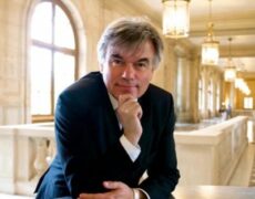 Alain Houpert : “La stratégie du tout vaccinal est un échec”