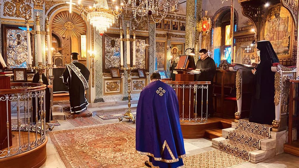 La liturgie byzantine et la liturgie latine traditionnelle ont beaucoup en commun : webinaire en ligne aujourd’hui [présence d’un évêque français]
