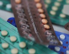 La pilule contraceptive est-elle sans risque pour les jeunes filles ?