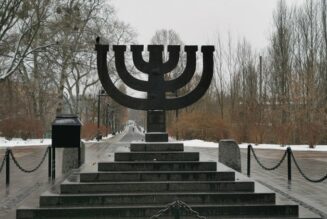 Le président ukrainien Zelinsky a menti : les Russes n’ont pas détruit le mémorial juif de Babi Yar
