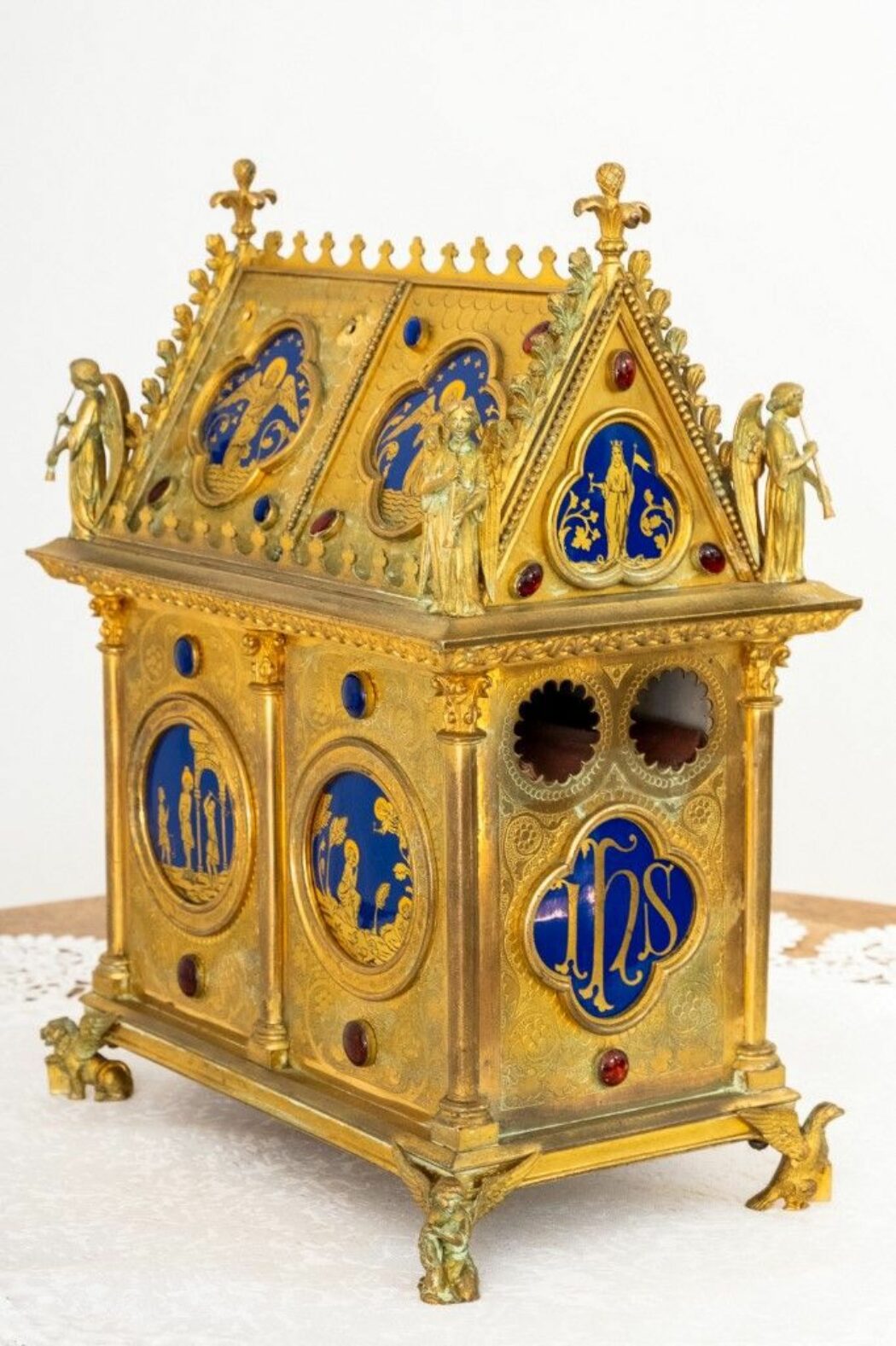 Volé à l’abbatiale de la Sainte-Trinité de Fécamp, le reliquaire du Précieux Sang retrouvé à Amsterdam