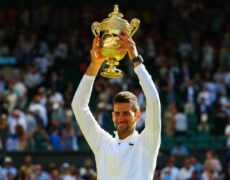 Novak Djokovic remporte son 24e tournoi du Grand Chelem, tournoi sponsorisé par… le géant pharmaceutique Moderna