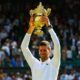 Novak Djokovic remporte son 24e tournoi du Grand Chelem, tournoi sponsorisé par… le géant pharmaceutique Moderna