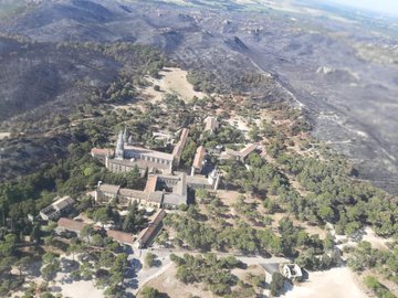 L’abbaye de Frigolet a été épargnée des flammes